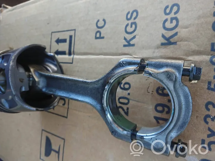 Opel Insignia A Piston GM438