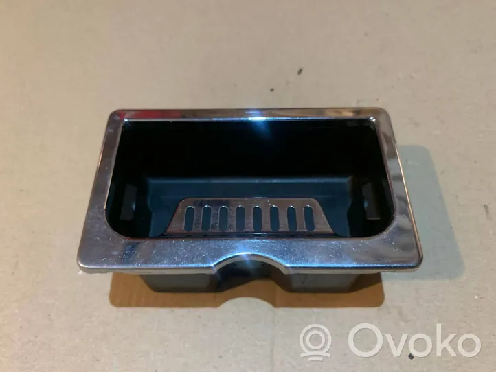 Jaguar XJ X40 Ashtray (front) 00000000