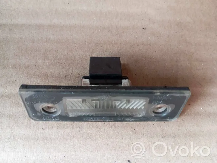 Ford Galaxy Lampa oświetlenia tylnej tablicy rejestracyjnej 7M5943021A