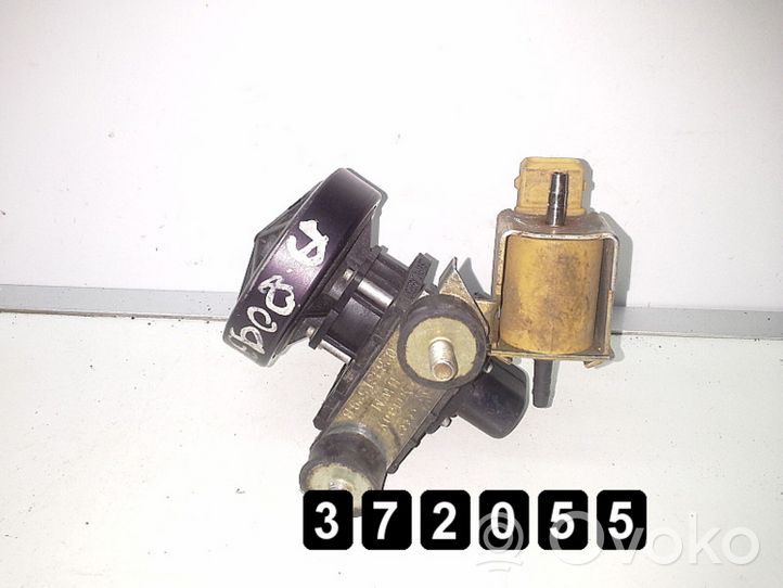 Audi 80 90 B3 Turboahtimen magneettiventtiili 1900 357906283