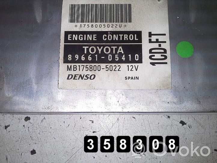 Toyota Avensis T220 Centralina/modulo del motore 8966105410