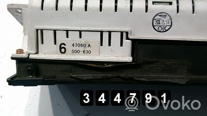 Toyota Prius (XW10) Tachimetro (quadro strumenti) 47060A