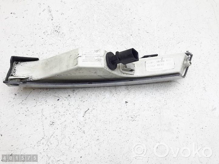 Volkswagen PASSAT Frontblinker 3C0953042H