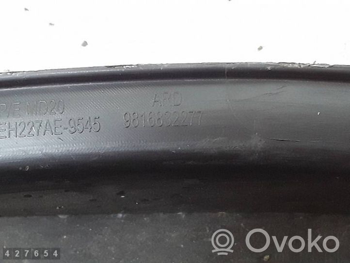 Citroen C5 Aircross Takalokasuojan muotolista 9816832277