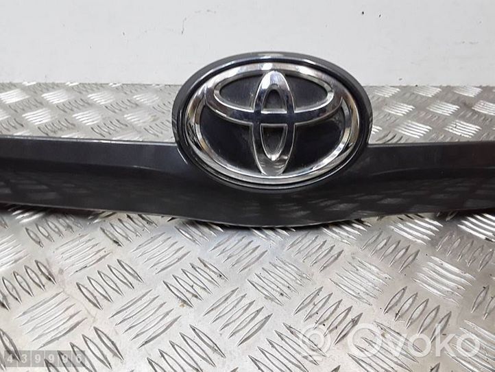 Toyota Verso Éclairage de plaque d'immatriculation 768110F050