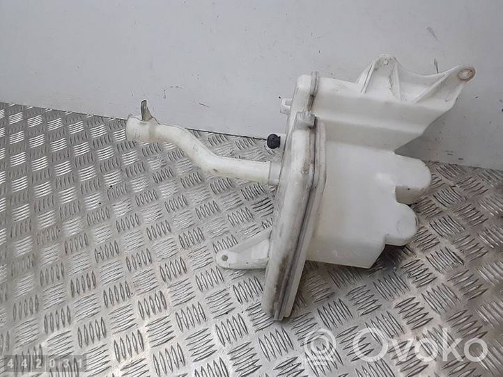 Toyota Auris 150 Réservoir de liquide lave-glace 8531002230