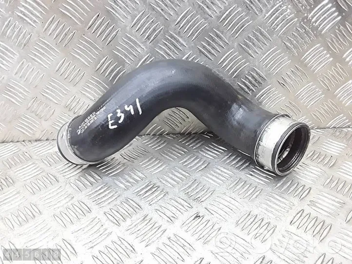 Mercedes-Benz E AMG W211 Tube d'admission de tuyau de refroidisseur intermédiaire A2115282282Q3