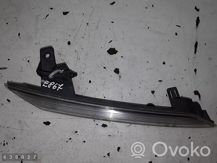 Nissan Murano Z50 Rivestimento sotto il faro/fanale 42263957