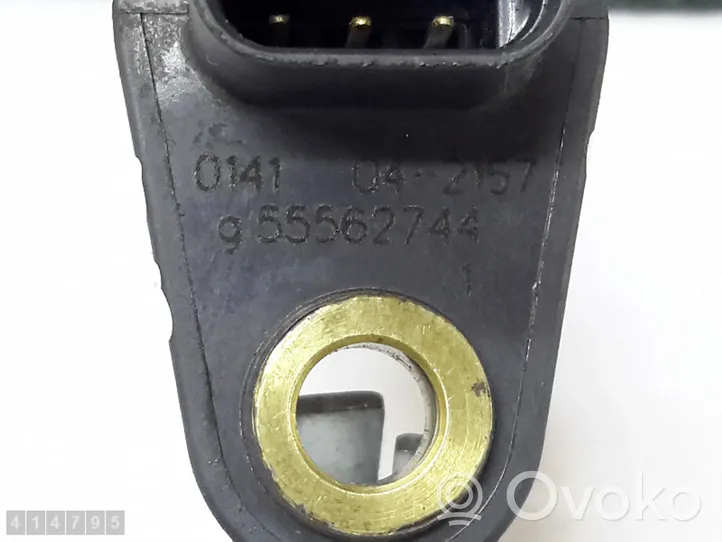 Opel Meriva B Czujnik pozycji wału rozrządu 55562744