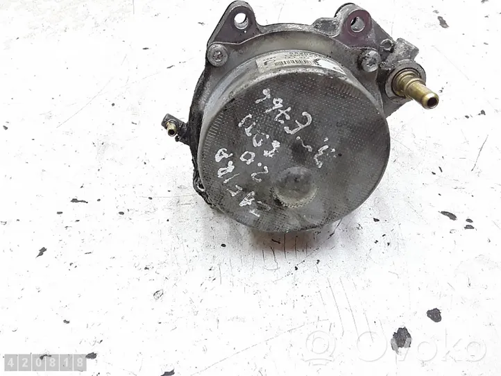 Opel Zafira B Pompe à vide 55205446