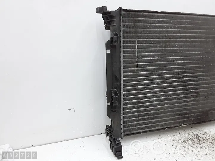 Renault Kangoo II Radiateur de refroidissement 