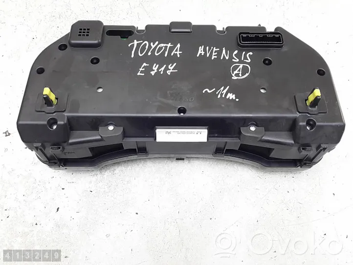 Toyota Avensis T270 Compteur de vitesse tableau de bord 8380005l50