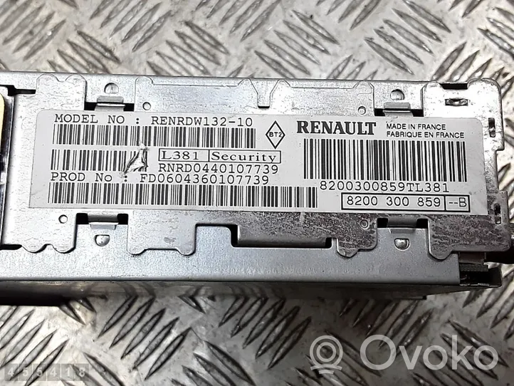 Renault Scenic RX Panel / Radioodtwarzacz CD/DVD/GPS 8200300859