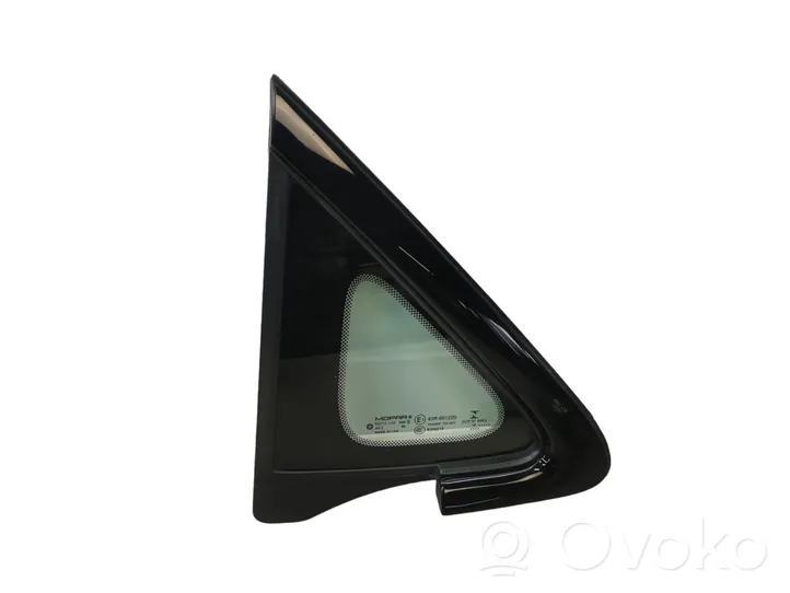 Chrysler Pacifica Front triangle window/glass 