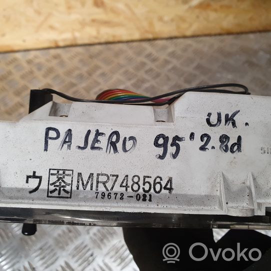 Mitsubishi Pajero Monitor/display/piccolo schermo MR748564