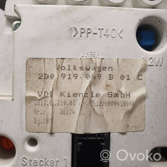 Volkswagen II LT Licznik / Prędkościomierz 2D0919049B