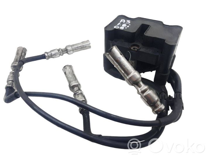 Volkswagen PASSAT B5.5 High voltage ignition coil 032905106B