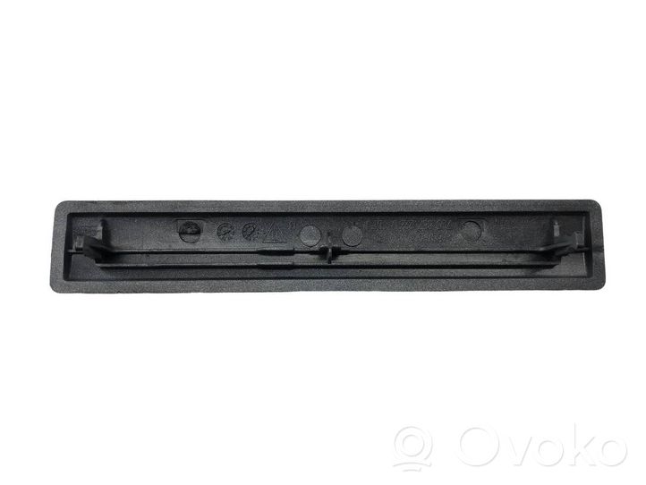 Porsche Cayenne (9PA) Rivestimento del vano portaoggetti del cruscotto 7L5857226D