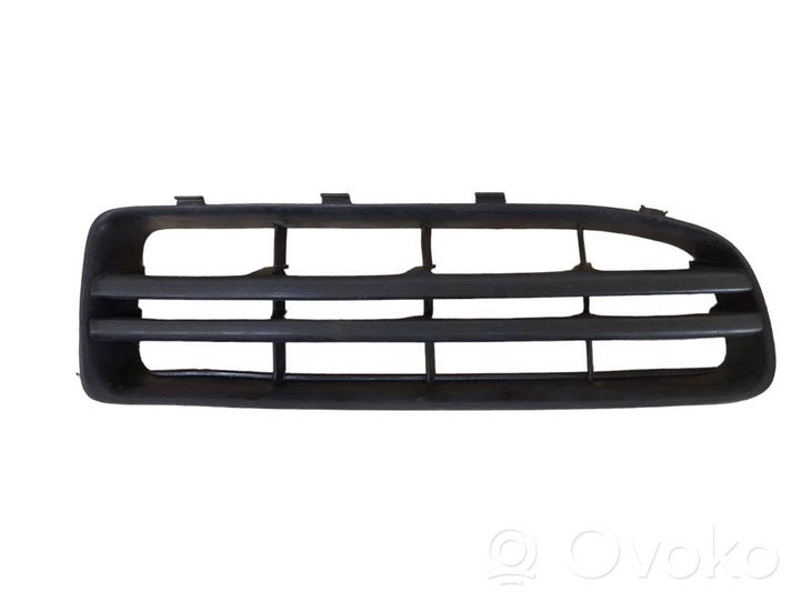 Volkswagen PASSAT B5.5 Front bumper lower grill 1U0807368C