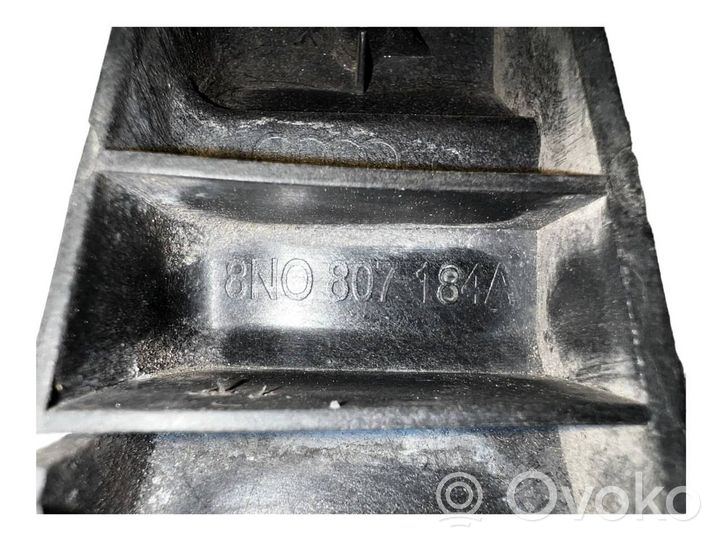 Audi TT Mk1 Priekšpusē bampera turētājs 8N0807184A