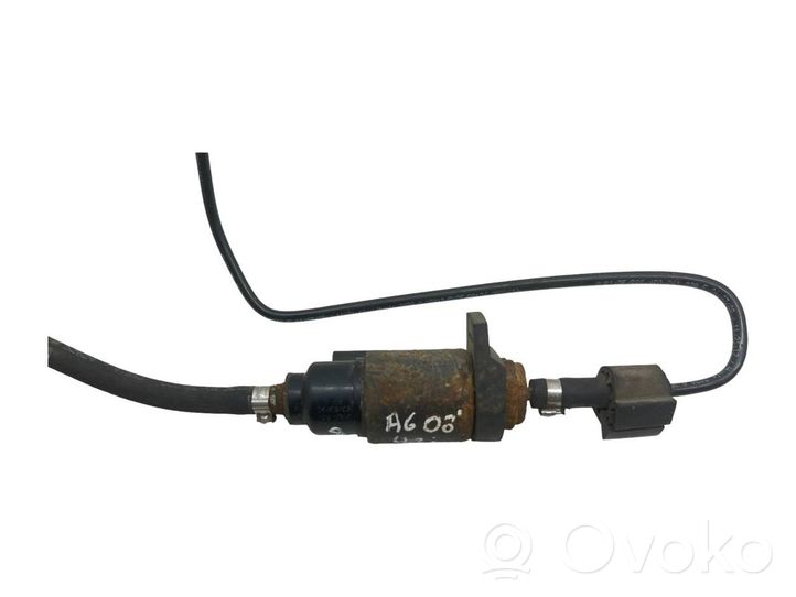 Volkswagen PASSAT B6 Pompa del combustibile del riscaldamento ausiliario Webasto 9002853F