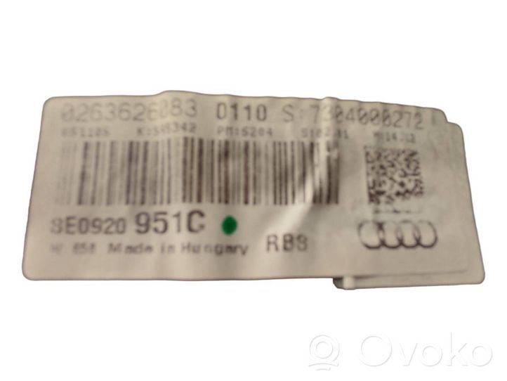 Audi A4 S4 B7 8E 8H Tachimetro (quadro strumenti) 8E0920951C