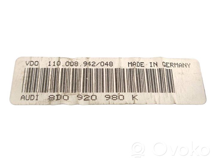 Audi A4 S4 B5 8D Tachimetro (quadro strumenti) 8D0920980K