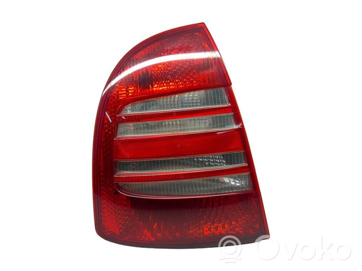 Skoda Superb B5 (3U) Lampa tylna 3U5945111