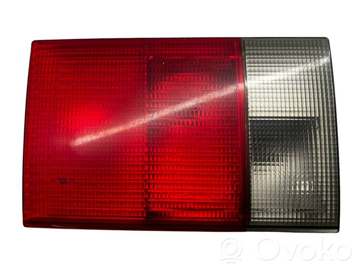 Audi 100 S4 C4 Luces portón trasero/de freno 4A0945093