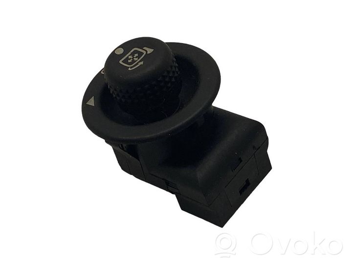 Land Rover Discovery 3 - LR3 Interruptor del espejo lateral YUF500030