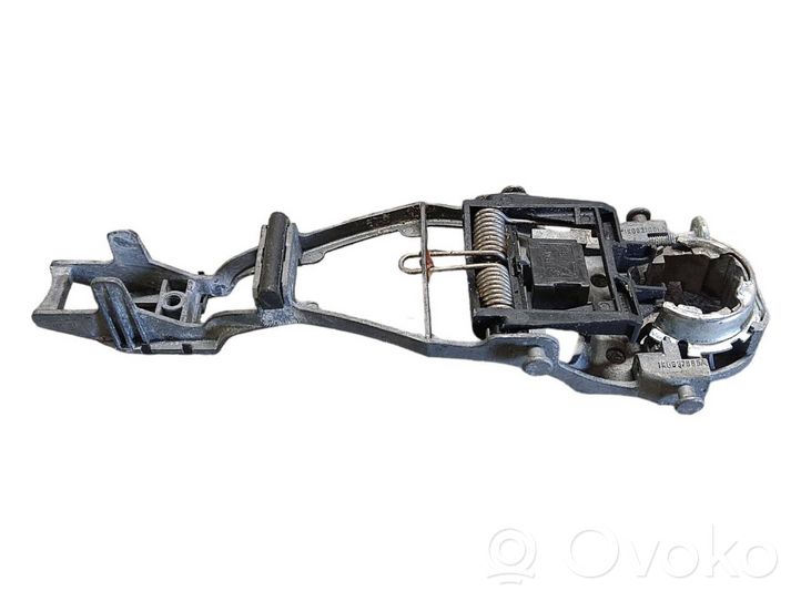 Skoda Octavia Mk2 (1Z) Maniglia esterna/staffa portiera posteriore 5J0837886C
