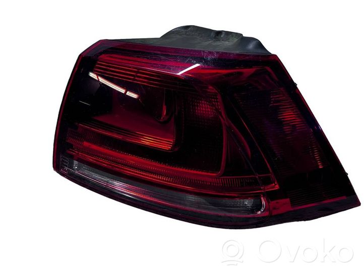 Volkswagen Golf VII Lampy tylnej klapy bagażnika 5G0945096M