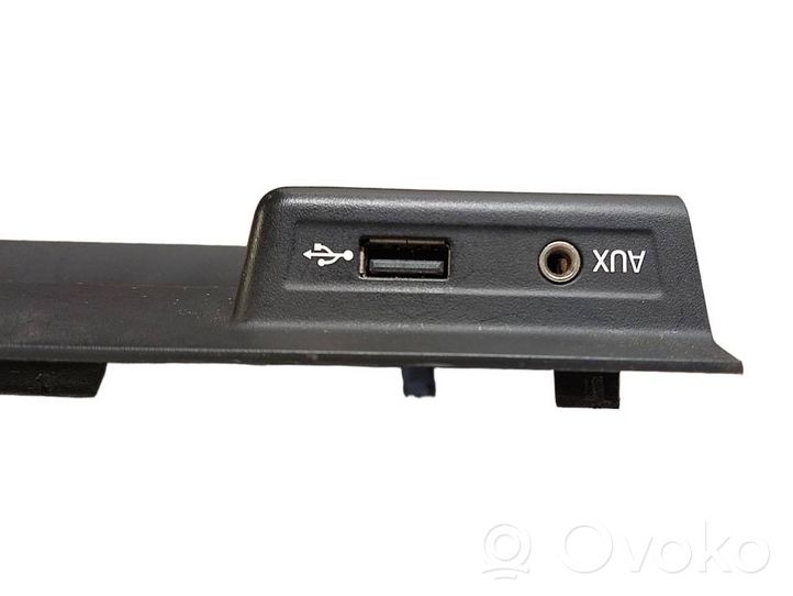 Skoda Octavia Mk3 (5E) Câble adaptateur AUX 5E2857367B