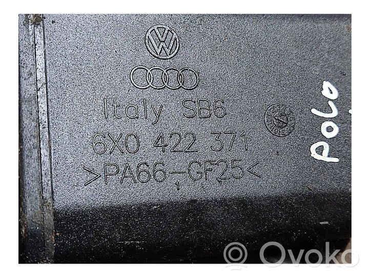 Volkswagen Polo III 6N 6N2 6NF Ohjaustehostimen nestesäiliö 6X0422371