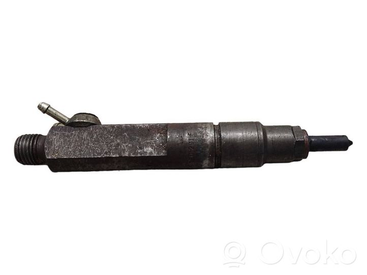 Audi A6 S6 C4 4A Fuel injector 046130201F