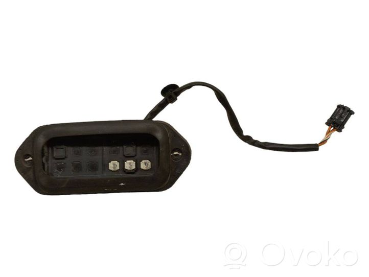 Opel Combo D Interrupteur d'ouverture de coffre B01154988