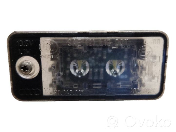 Audi A8 S8 D4 4H Lampa oświetlenia tylnej tablicy rejestracyjnej 4H0943021