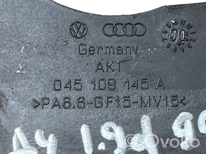 Audi A4 S4 B5 8D Osłona paska / łańcucha rozrządu 045109145A