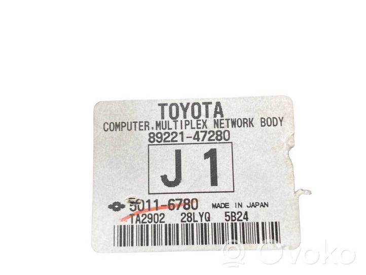 Toyota Prius (XW30) Module confort 8273047520