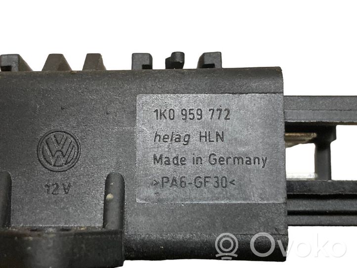 Volkswagen Golf VI Relè riscaldamento sedile 1K0959772