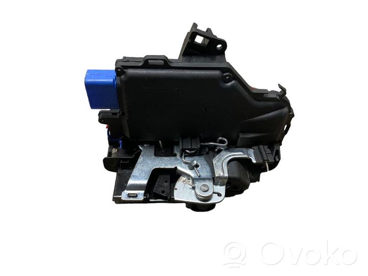 Volkswagen Touran I Zamek drzwi przednich 601001038421P