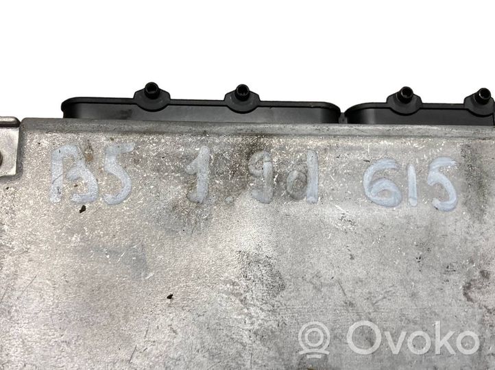 Volkswagen PASSAT B5 Dzinēja vadības bloks 038906018FS