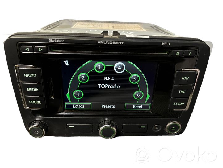 Skoda Octavia Mk2 (1Z) Panel / Radioodtwarzacz CD/DVD/GPS 3T0035192B