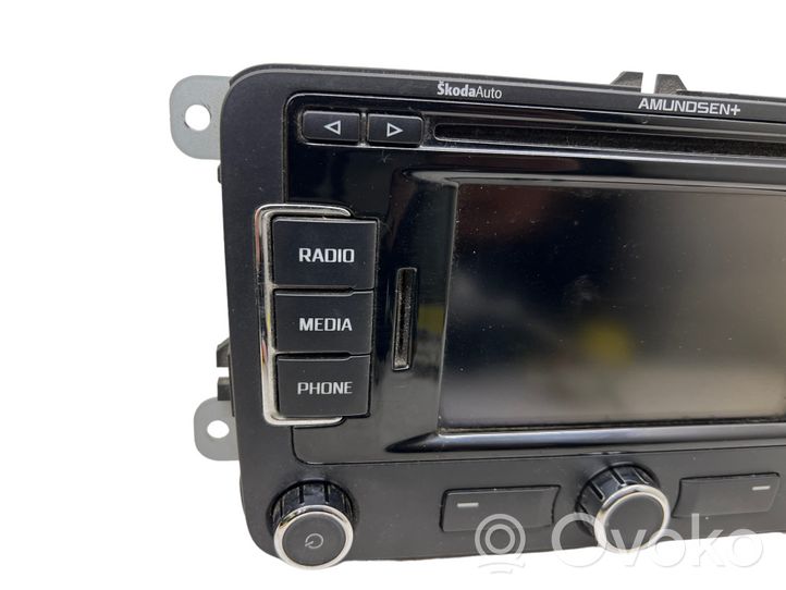 Skoda Octavia Mk2 (1Z) Panel / Radioodtwarzacz CD/DVD/GPS 3T0035192B