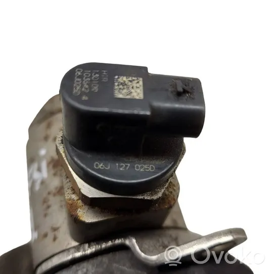 Audi A5 8T 8F Pompe d'injection de carburant à haute pression 06J127025D