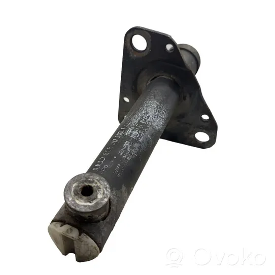 Audi A4 S4 B5 8D Staffa di rinforzo montaggio del paraurti anteriore 8D0807133A