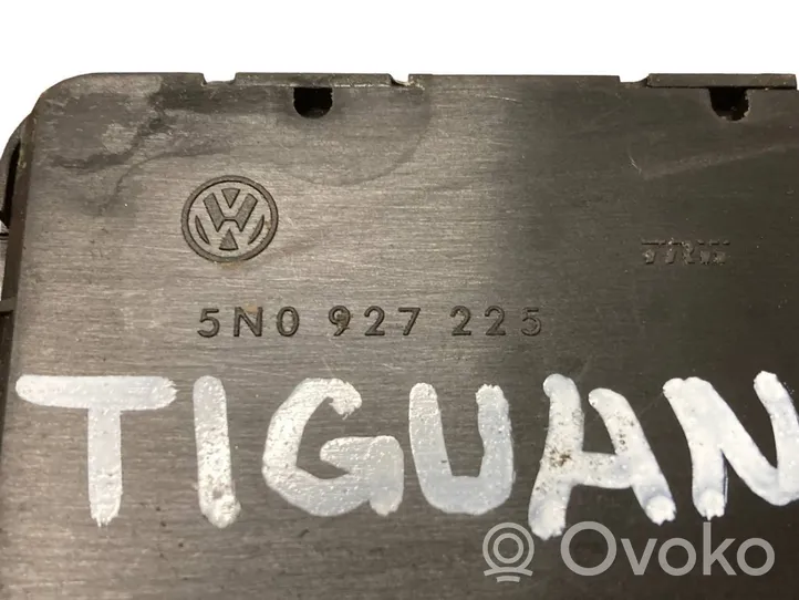 Volkswagen Tiguan Przycisk / Włącznik hamulca ręcznego 5N0927225