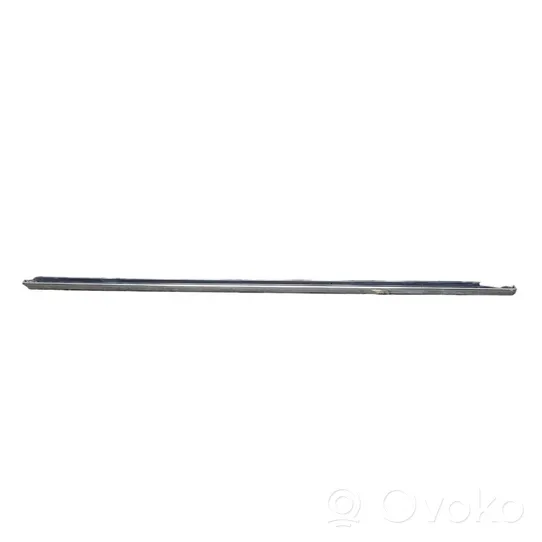 Volkswagen Touareg II Rear door glass trim molding 7P0839475F