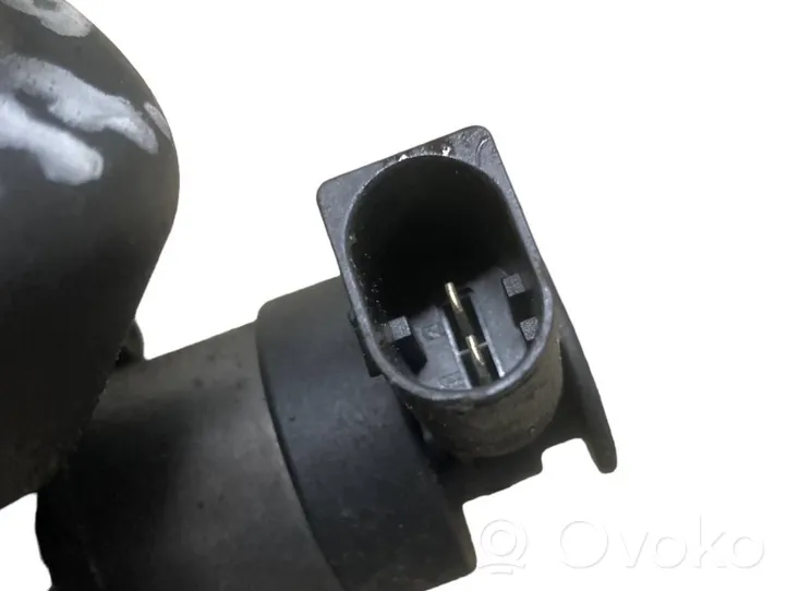 Volkswagen Golf VI Pompe d'injection de carburant à haute pression 03L130755D