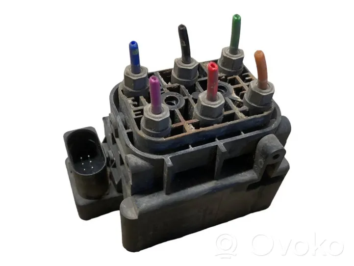 Audi A6 S6 C6 4F Air suspension valve block 4F0616013